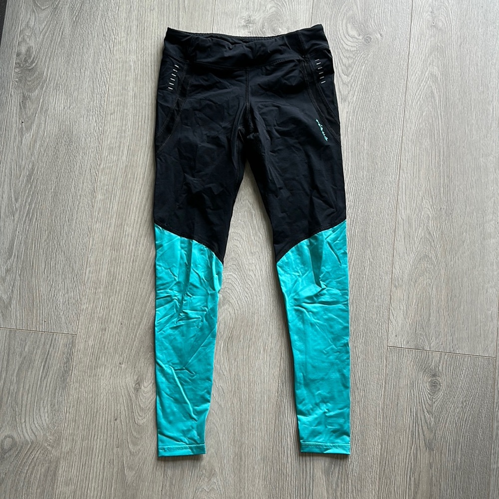 Virus Intl Leggings